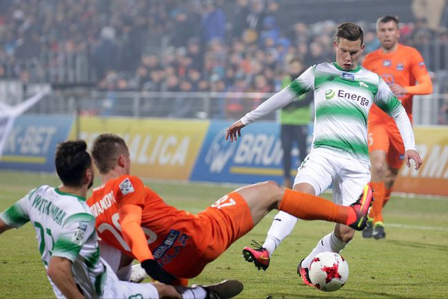 他们不仅要 他们不仅要